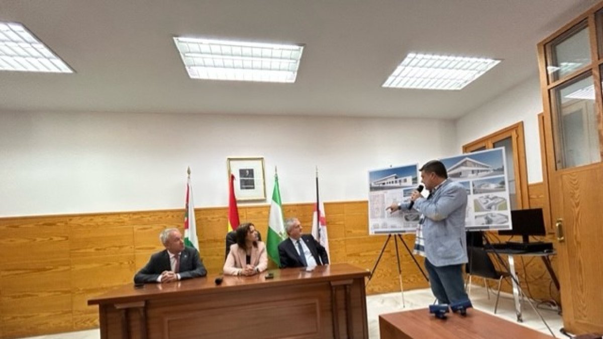 El proyecto del nuevo centro de salud de Benahadux ha sido presentado este viernes.