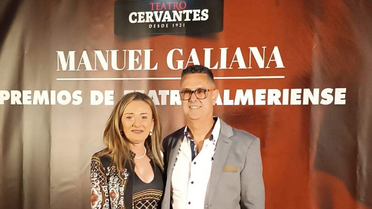 José Manuel Rodríguez, junto a su mujer Mari Carmen Amat.
