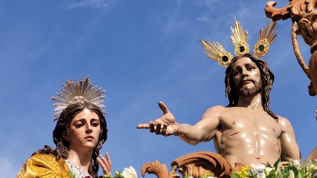 Imagen histórica de la magna de 2022, con el Señor de la Vida acompañado por la Magdalena de Elche.