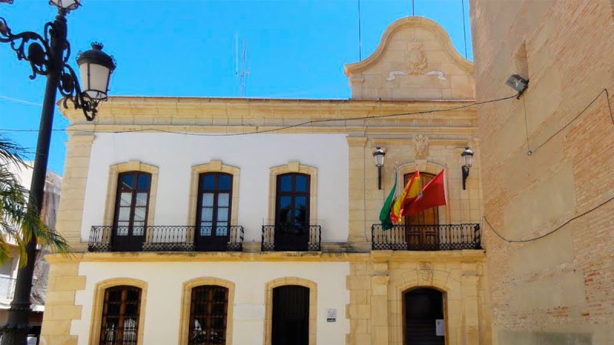 Sede del Ayuntamiento de Vera junto a la Plaza Mayor.