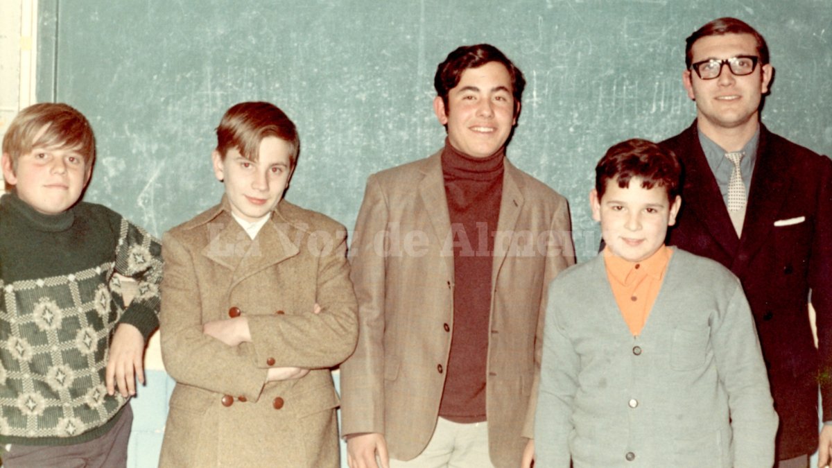 Los alumnos de los años 60 solían dar clases particulares en centros privados cuando llegaban a esa frontera en la que había que dejar el colegio.