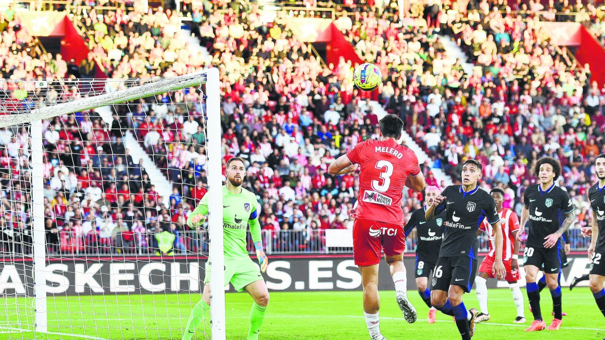 Empate a uno en la primera vuelta en un partido que se volvió loco en la segunda parte.