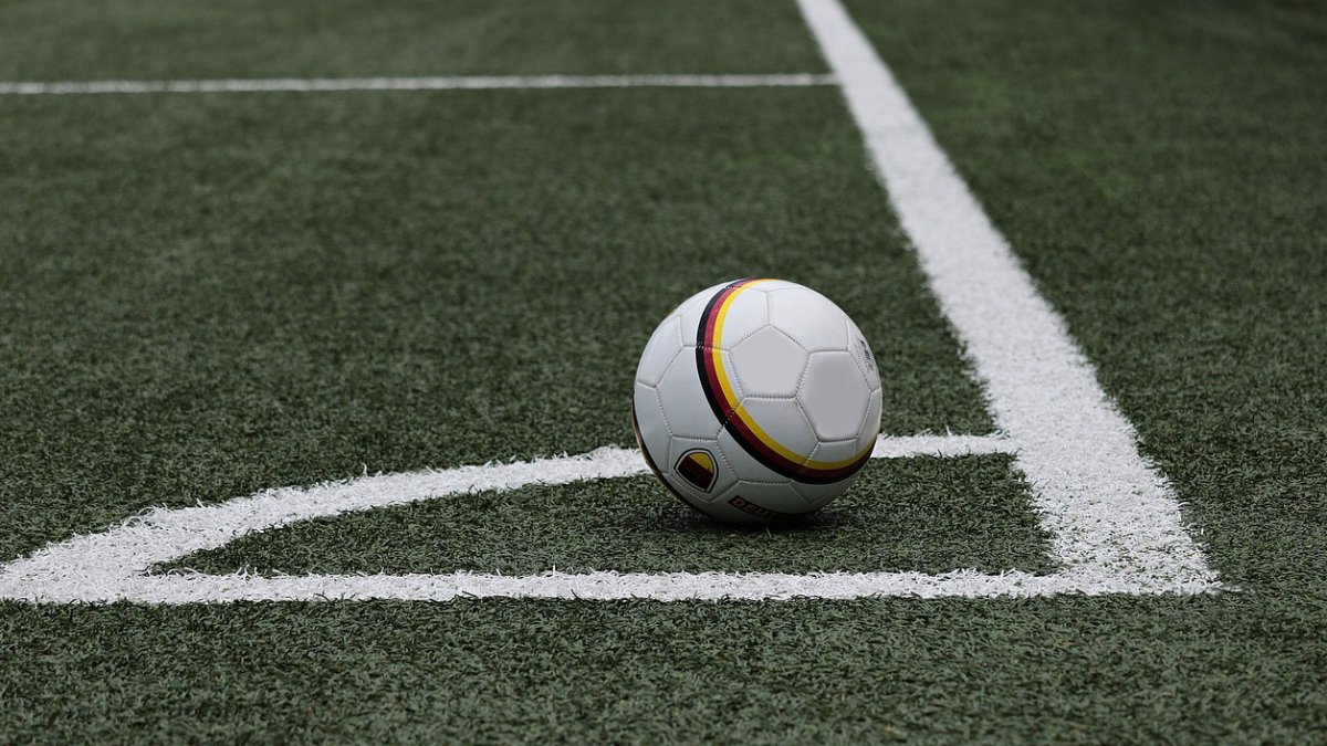 Balón de fútbol.