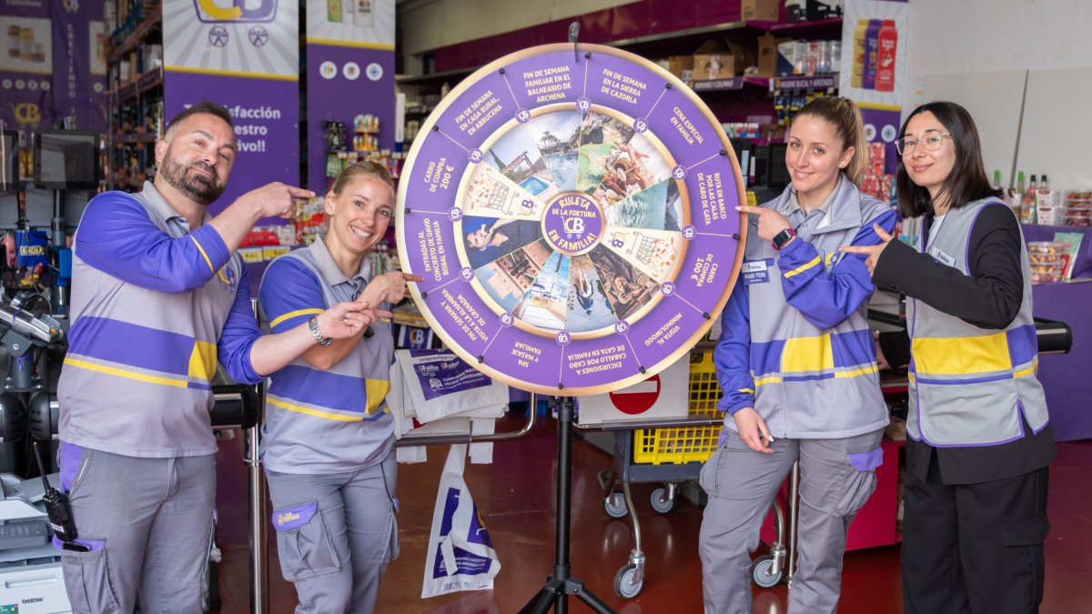 La Ruleta de la Fortuna en Familia en las instalaciones de Cash Borosa