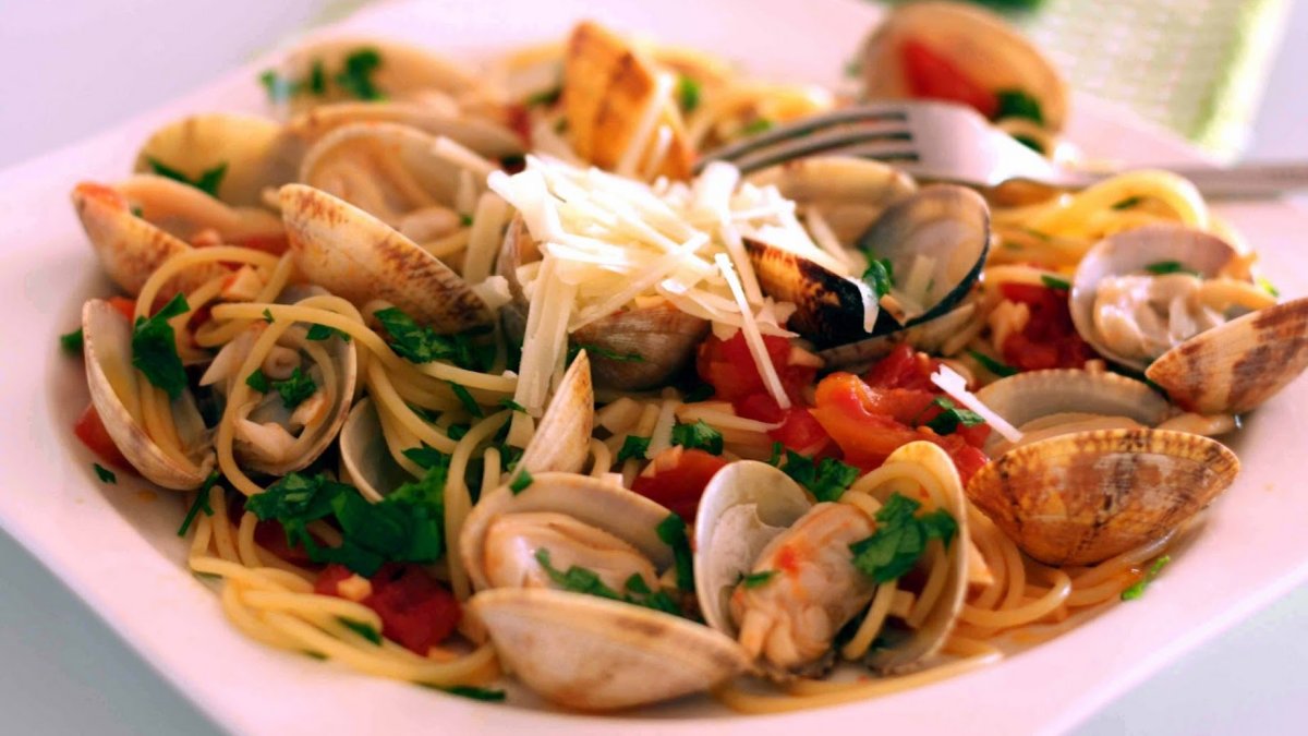 Los espaguetis a la marinera, parte central del menú de hoy.