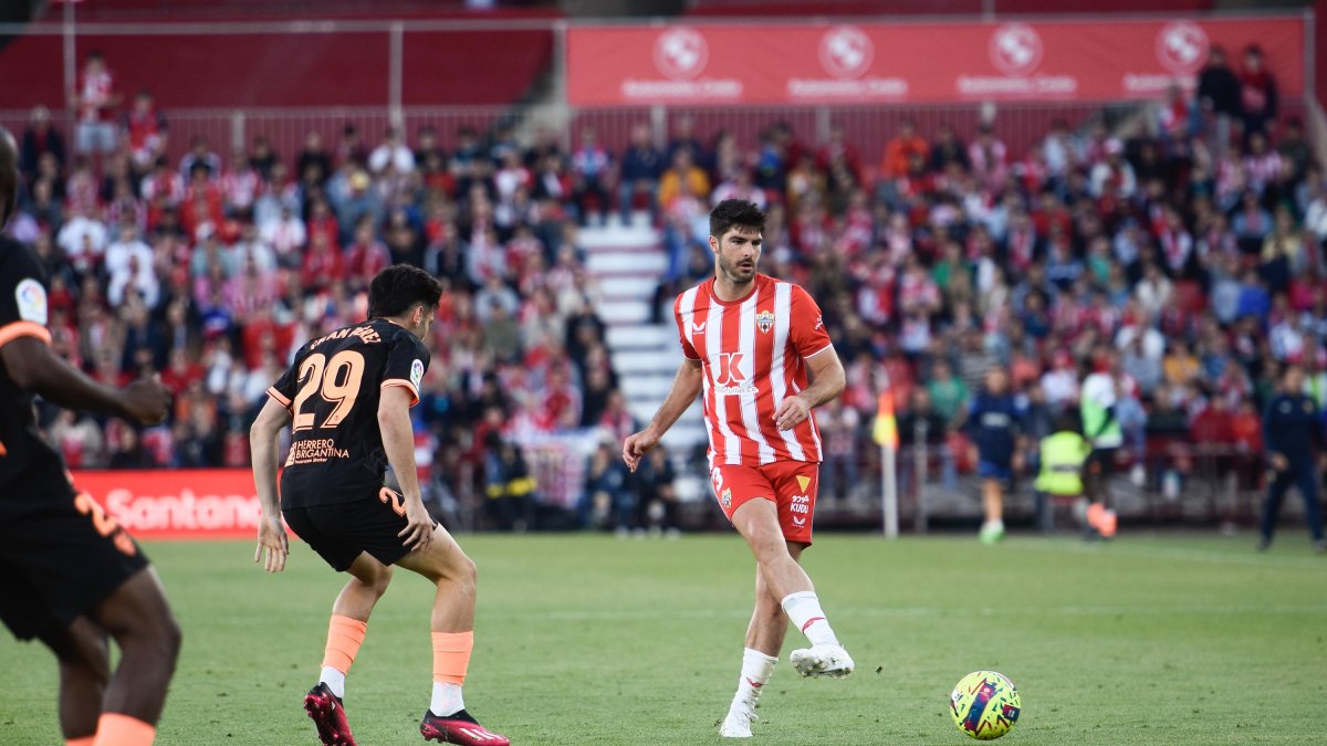 Melero es un futbolista clave para Rubi.