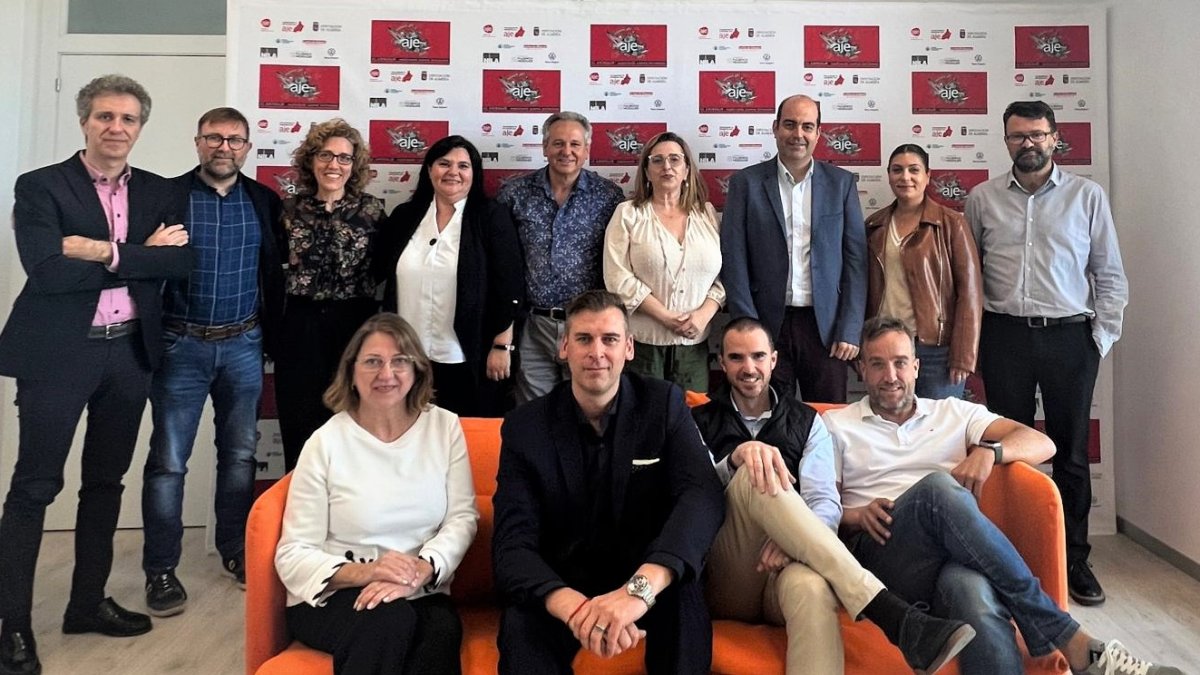 Imagen del jurado de los Premios AJE 2023
