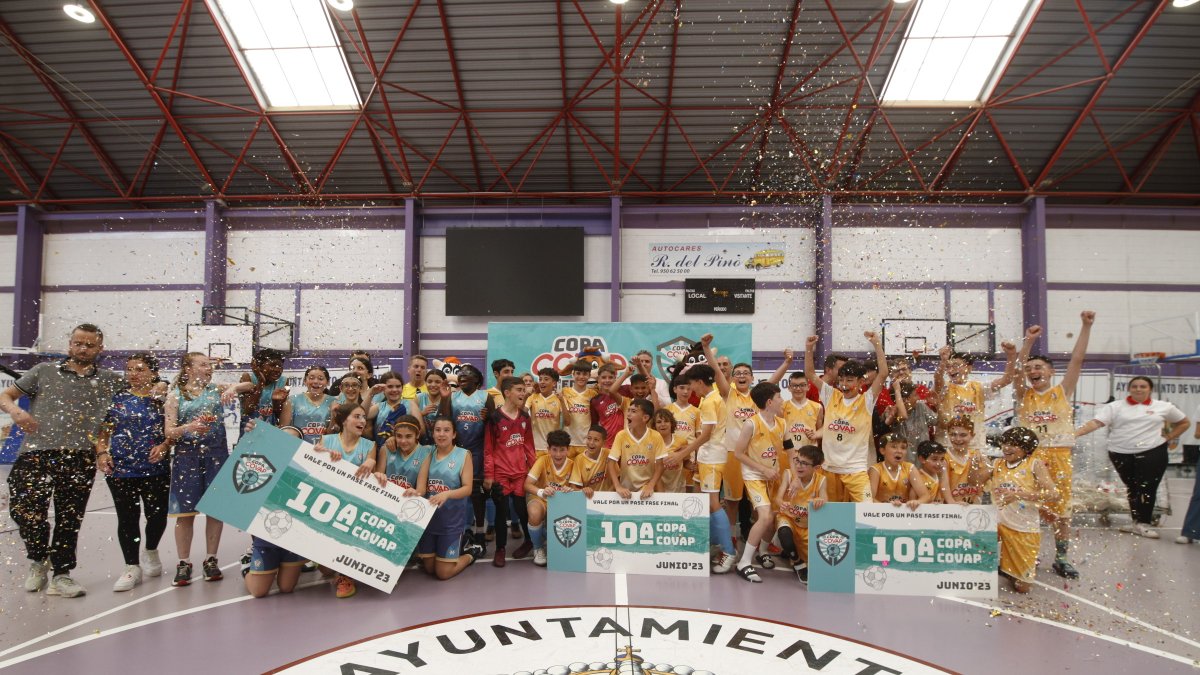Equipos ganadores de la 10ª Copa COVAP en Viator.