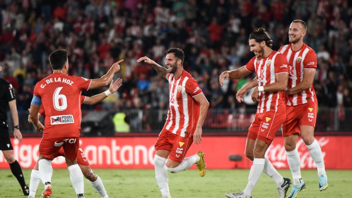 Un gol de cabeza de Baptistao a la salida de un córner valía para derrotar a un directo rival en la última jornada previa al Mundial de Qatar.