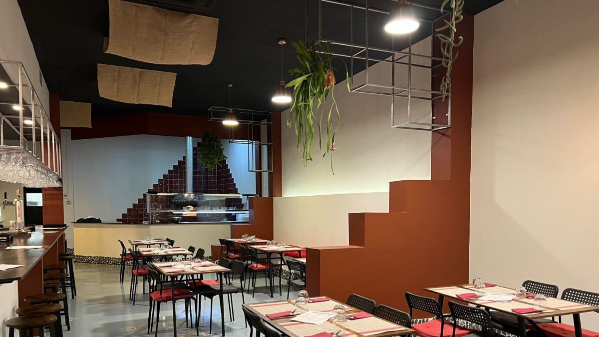 Interior del restaurante en calle Marín 18.