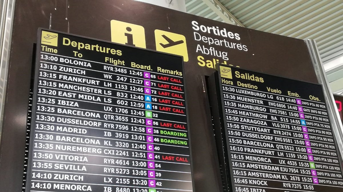Tres vuelos desde Almería a Europa este puente de mayo.