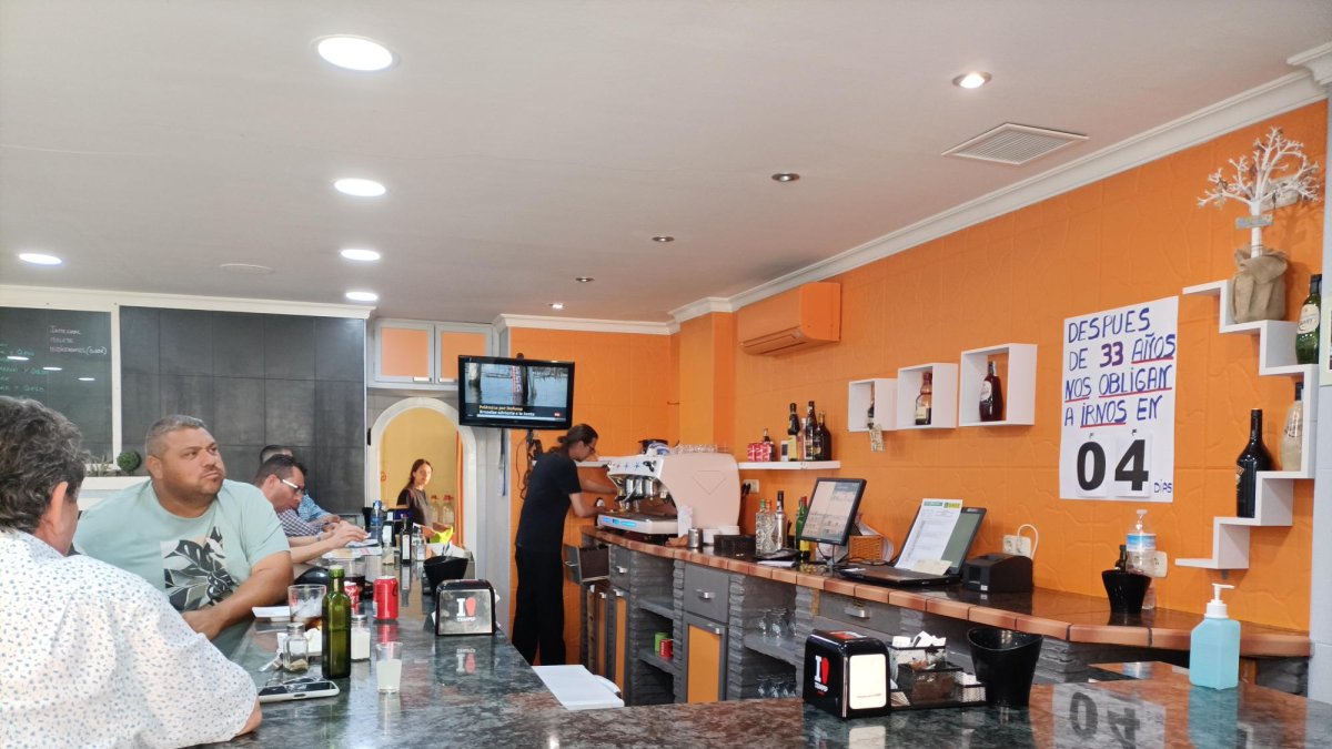 Interior del bar Candela de La Cañada, este martes.