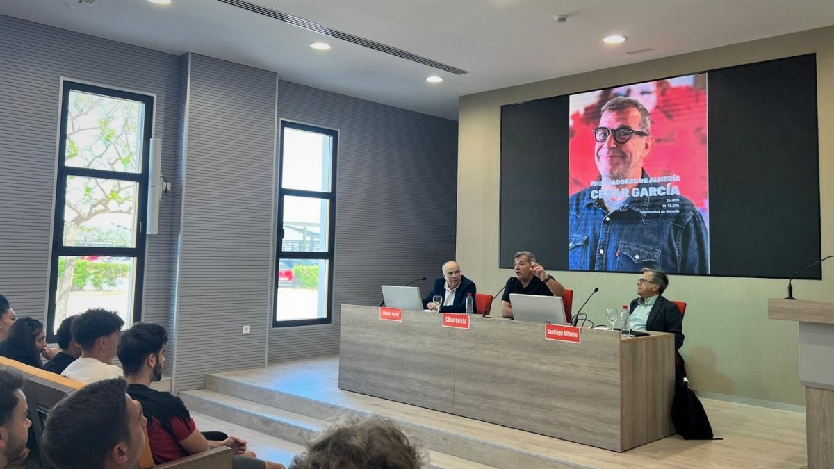 César García durante su intervención en \'Embajadores de Almería\', evento organizado por el Club de Marketing de Almería
