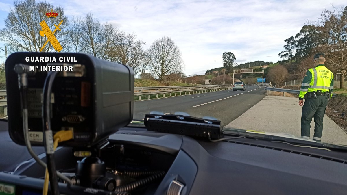 Radar móvil gestionado por Guardia Civil