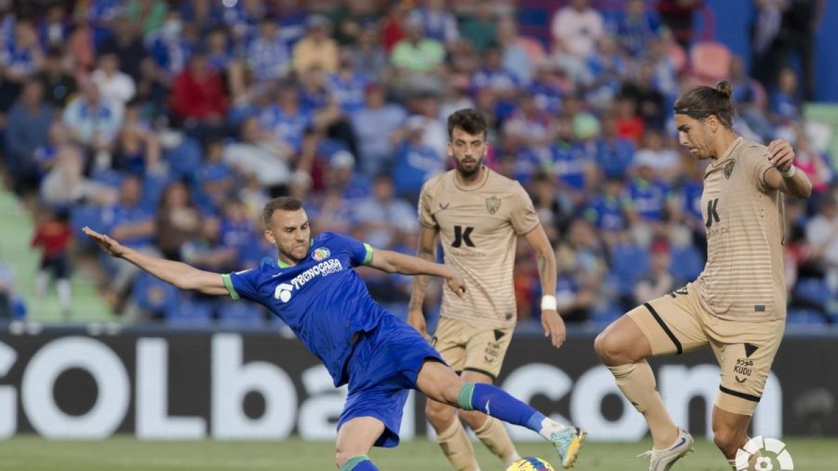 Centelles y Babic en la segunda mitad del choque en Getafe.
