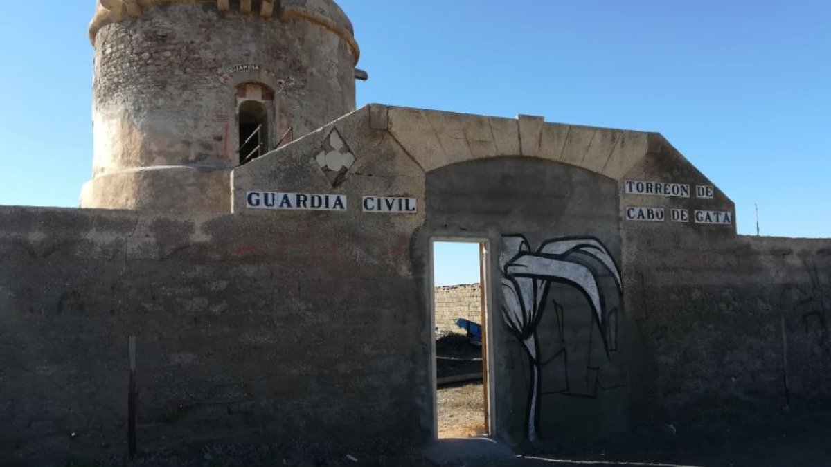 Fachada del Torreón de San Miguel de Cabo de Gata