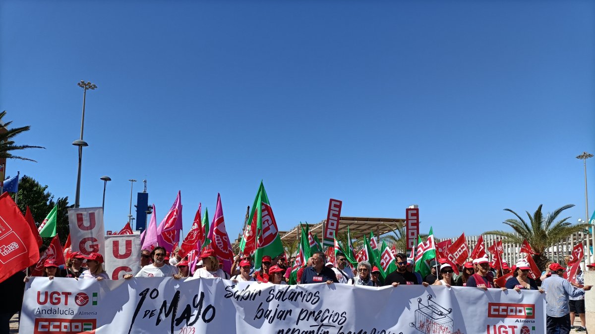 Cabeza de la movilización organizada por UGT y CCOO