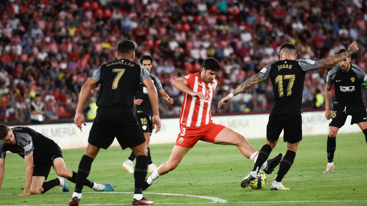 Gonzalo Melero en la segunda mitad del partido contra el Elche este martes.