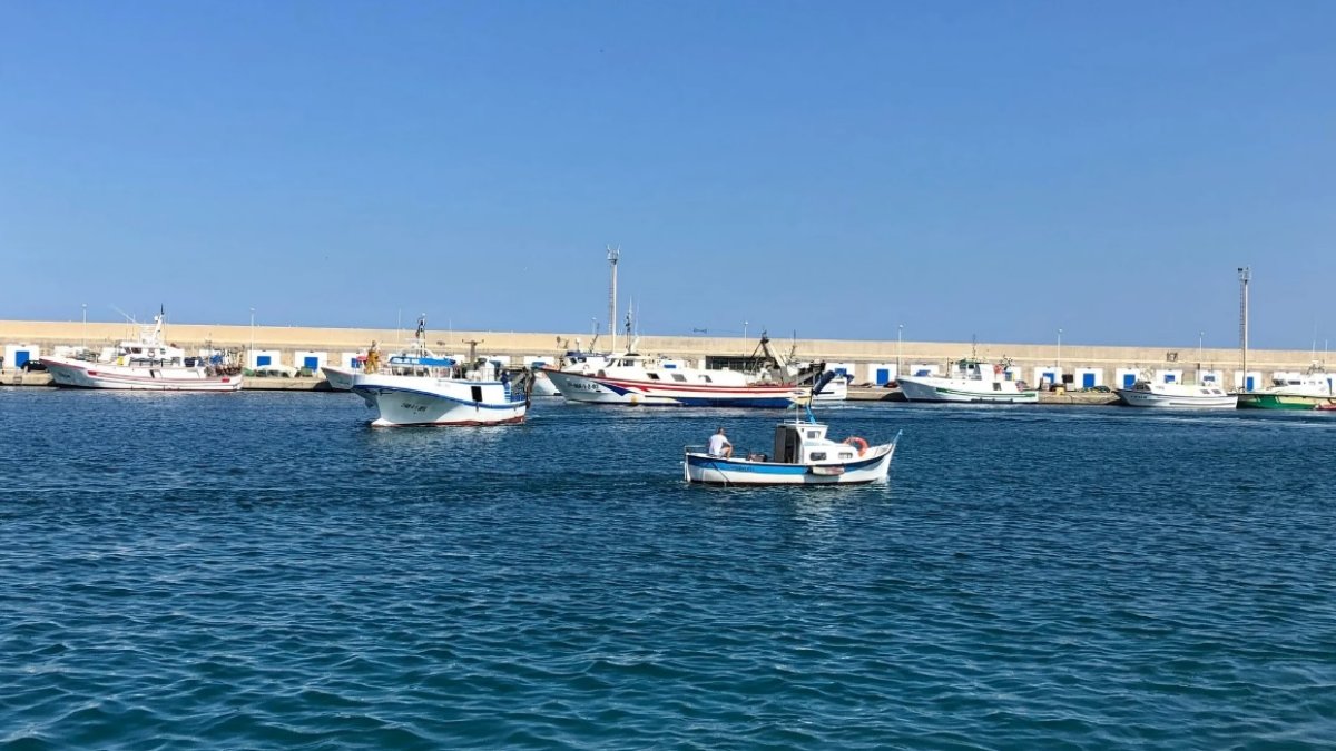 Imagen de archivo del puerto pesquero de Carboneras.