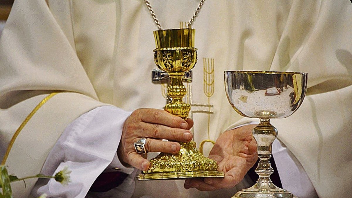 Dos sacerdotes de Almería habrían iniciado el proceso para dejar de serlo.
