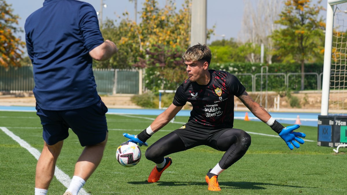 Bruno Iribarne este martes en el campo Anexo del Estadio de los Juegos Mediterráneos.