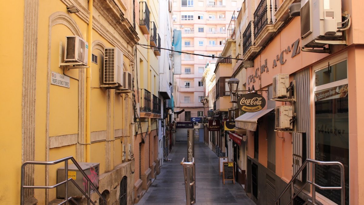 ¿Qué bares de Almería están seleccionados por ChatGPT?