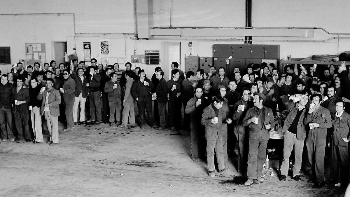 Fiesta de Navidad del Centro de Michelín en 1975, cuando las instalaciones estaban casi recién creadas, en una imagen de Jorge Giménez.