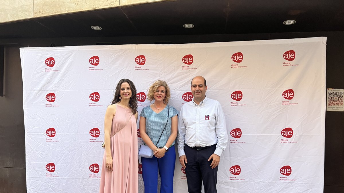 Jornada de \'AJE en Femenino\' con Isabel Pérez Segura.