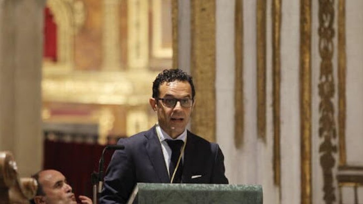 Isaac Vilches dejará de ser presidente de la Agrupación.