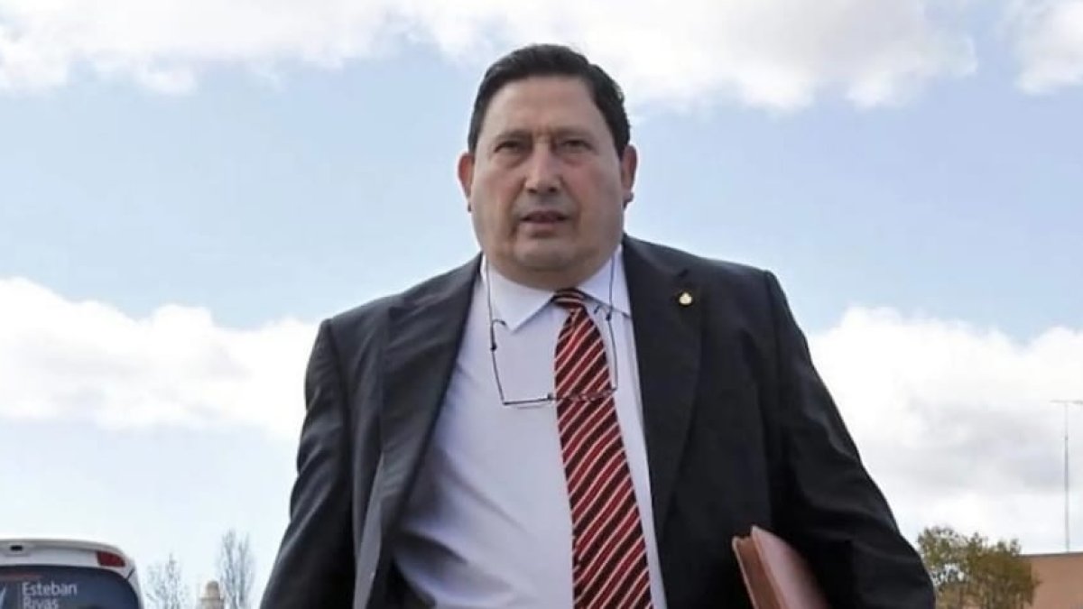 Muere el expresidente de los árbitros Victoriano Sánchez Arminio.