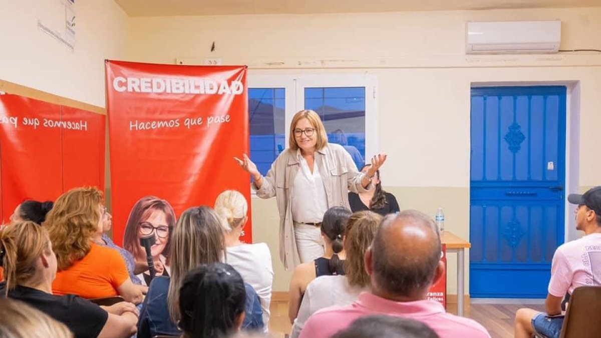 Esperanza Pérez durante su intervención en El Barranquete