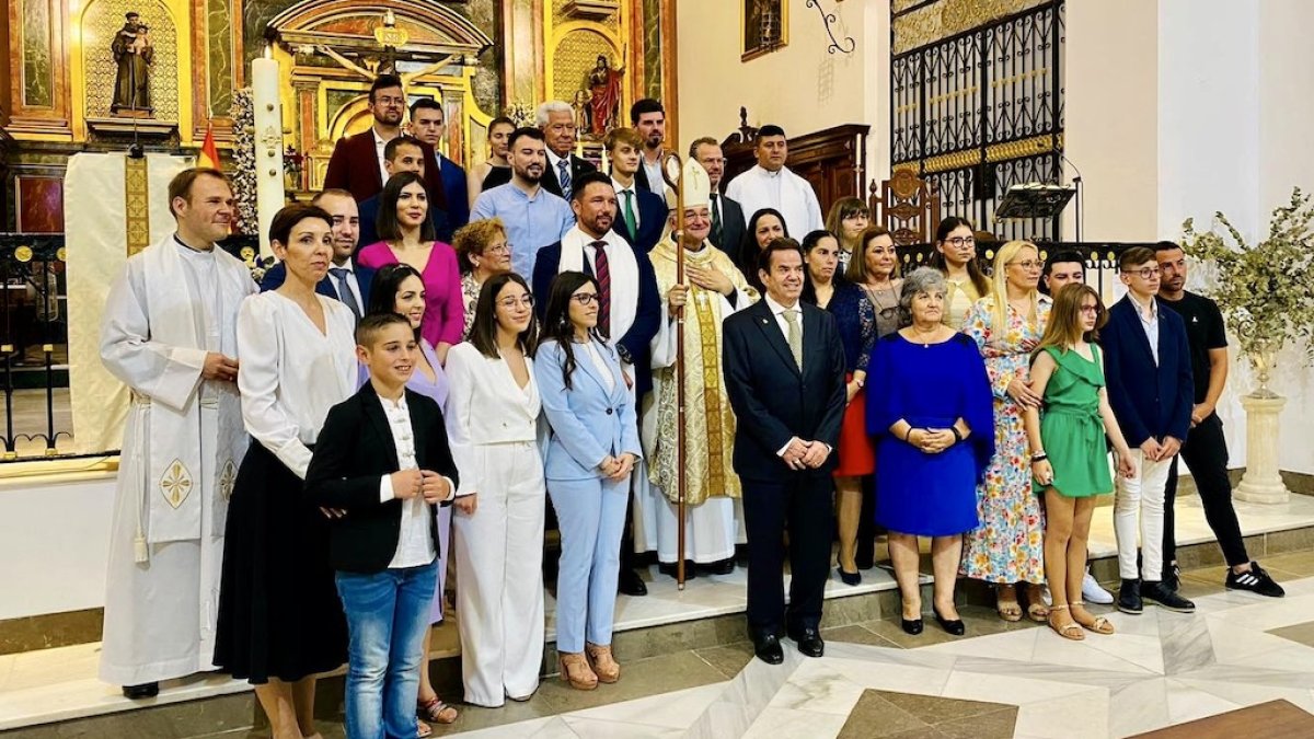 Momento de la celebración sacramental en familia.