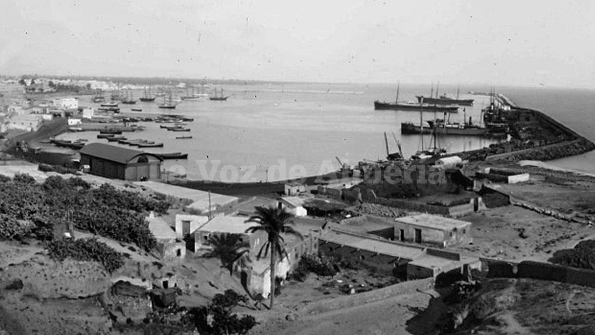Vista del puerto antiguo, por donde entraba y salía la vida de la ciudad antes del ferrocarril.
