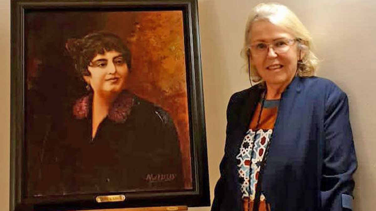 Ana Westley (en la foto), con su pintura de Carmen de Burgos, y Asunción Valdés, con su escritura, están contribuyendo a resucitar su legado.