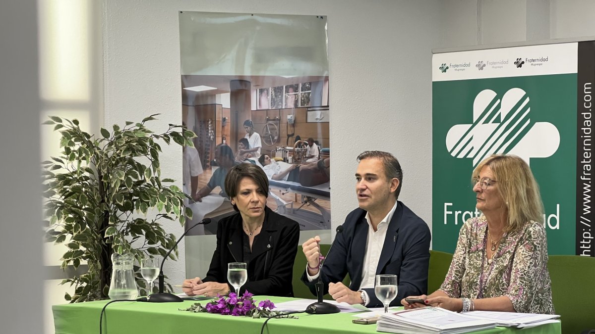 Mar Morales, Amós García y Matilde Góngora .