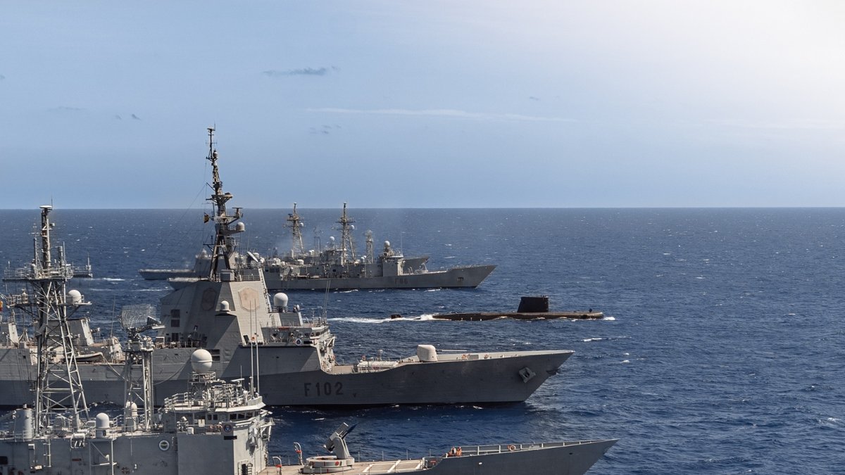 Las fragatas Victoria, Almirante Juan de Borbón y Canarias