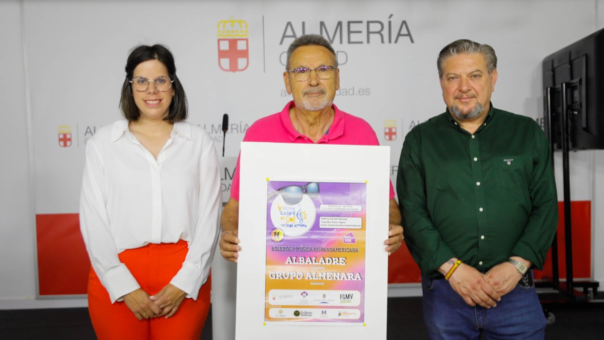 Almudena Morales, Pedro Martínez y Diego Cruz, presentando el festival.