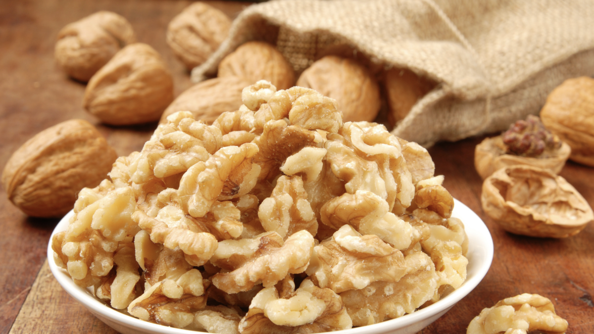 Las nueces, un alimento beneficioso para el desarrollo cognitivo en la adolescencia