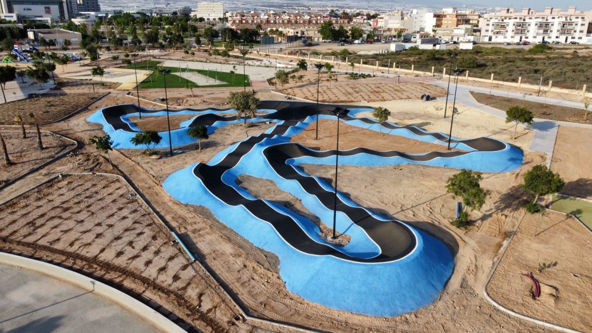 Circuito de pump track en El Ejido.