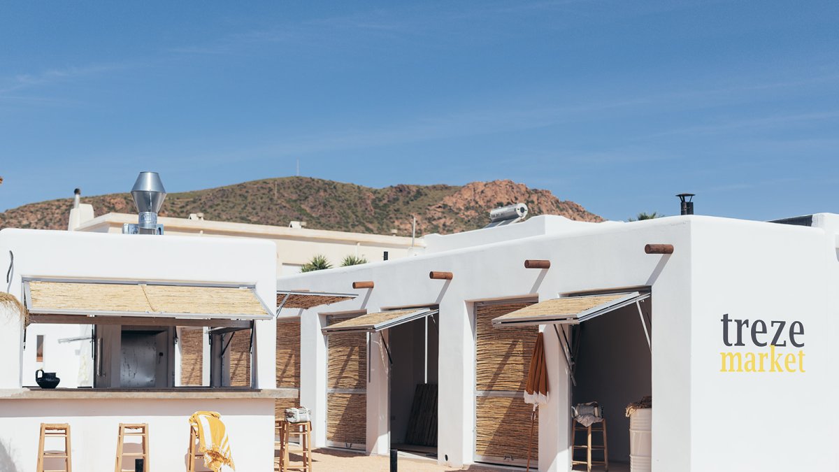 Trezemarket en Rodalquilar.