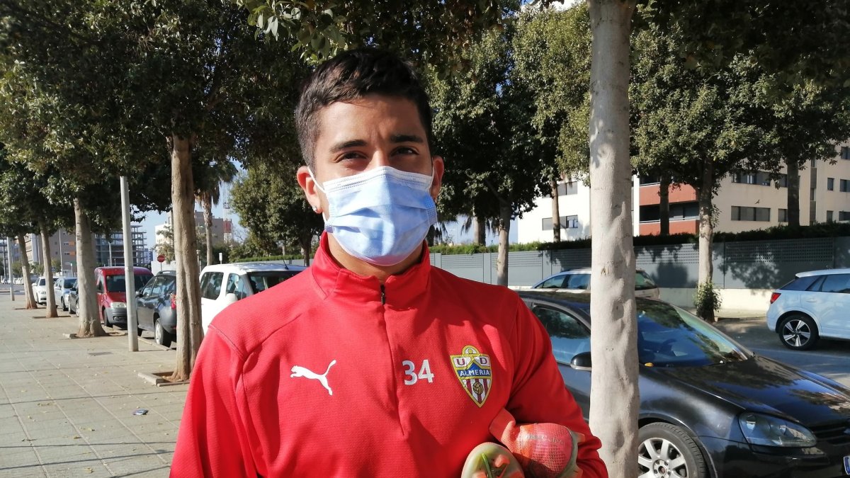 Cristian Olivera llegó a jugar con el primer equipo y el filial del Almería. Ahora está en Boston River.