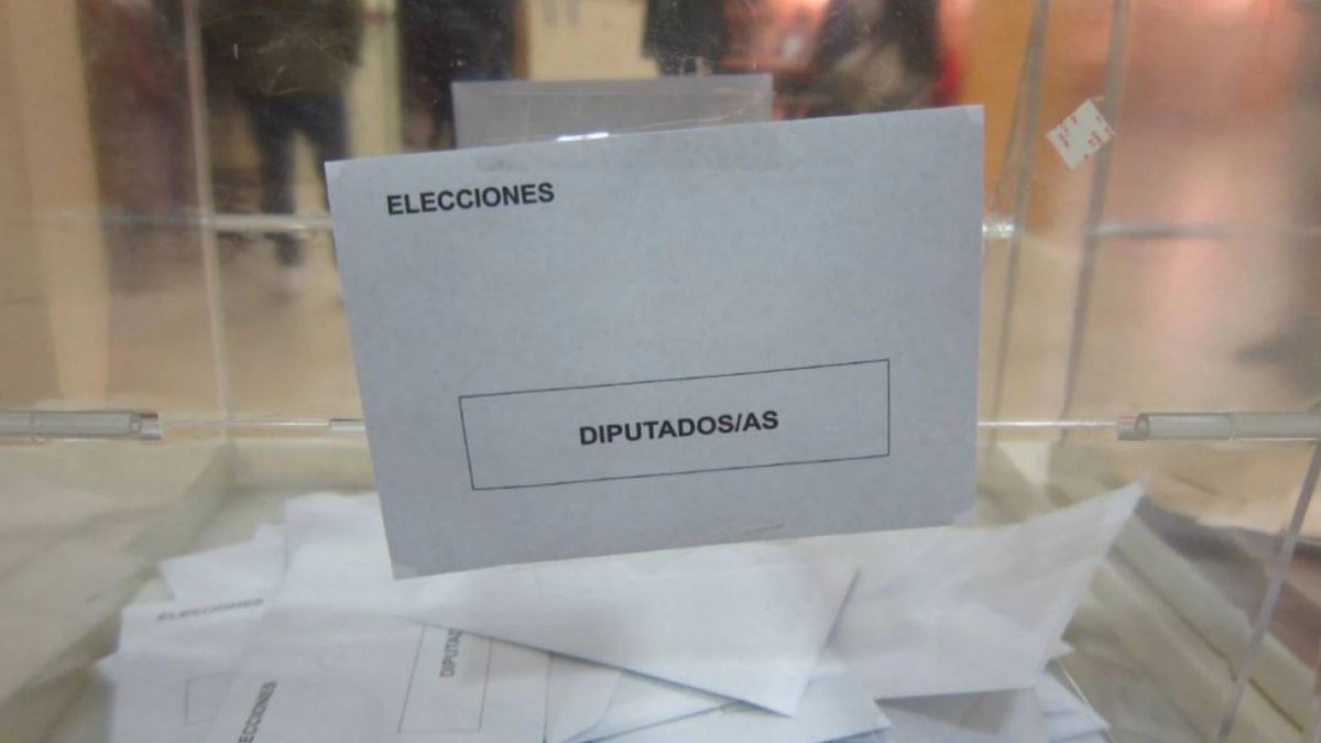 Urna para las elecciones generales.
