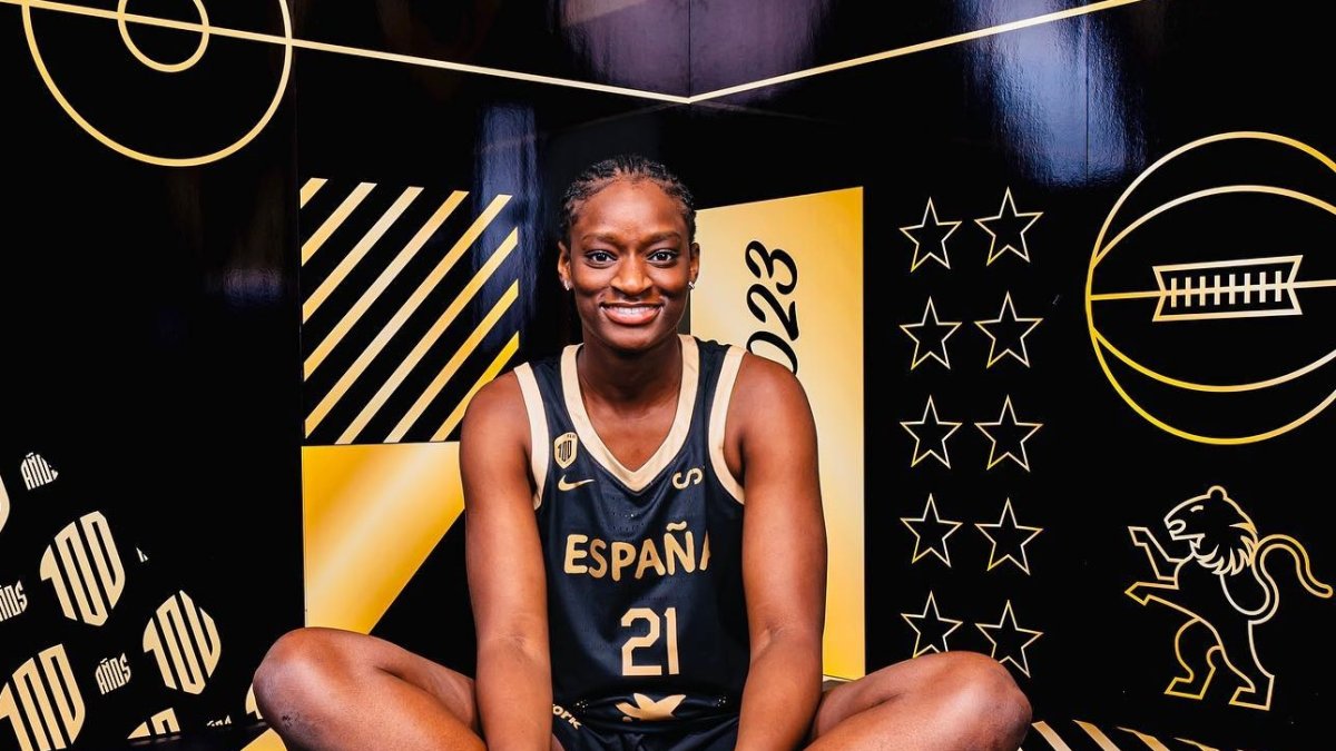 Lola Pendande está viviendo un sueño con la Selección Española.