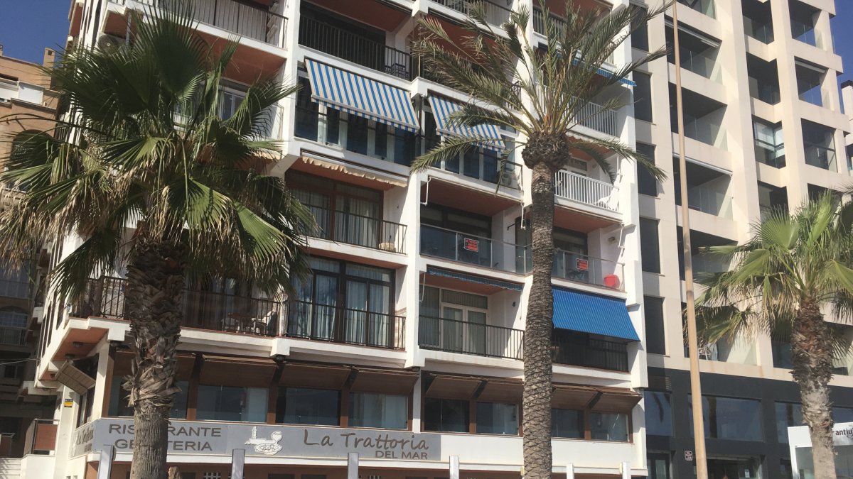 La Policía advierte sobre el fraude en el alquiler de viviendas turísticas a través de internet.