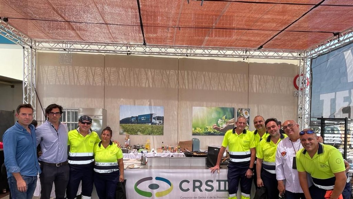 Participantes en el concurso de tapas con el jurado del Consorcio.