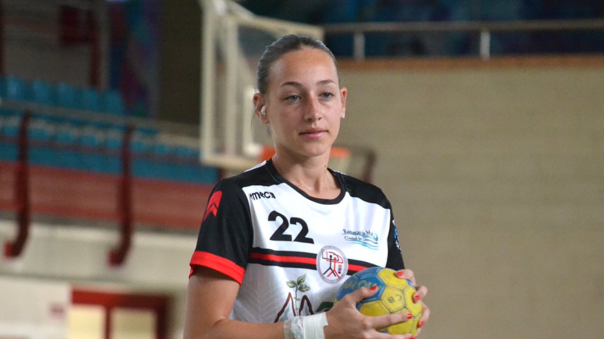 La jugadoras internacional formada en el BM Roquetas.