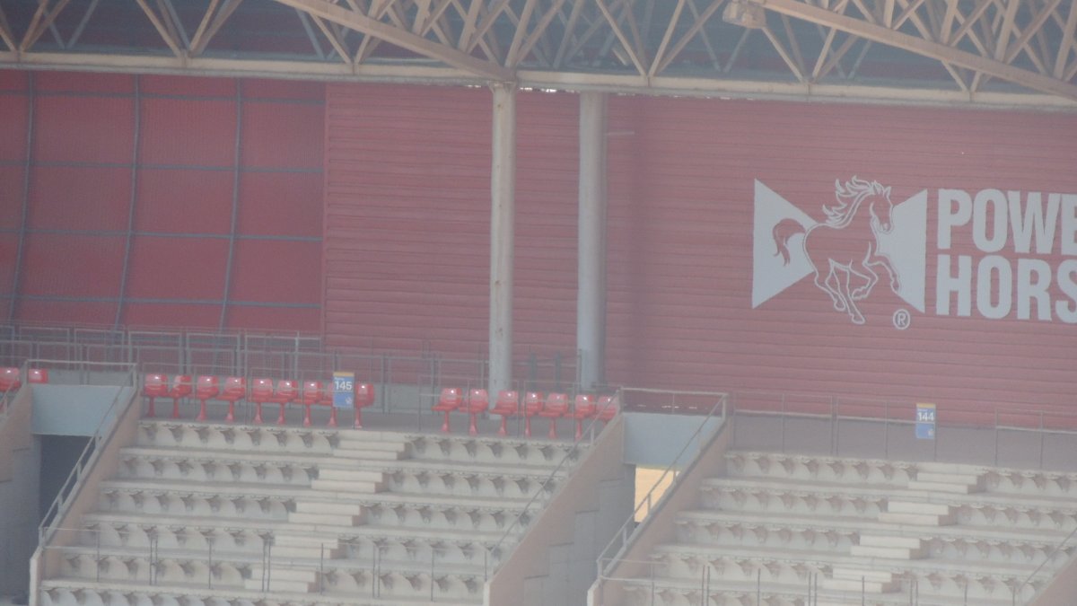 El Fondo Norte antiguo comienza a cambiar de color; el azul ya es historia.