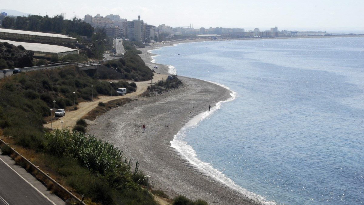 El parque se construiría a entre 15 y 35 kilómetros de la costa de Adra.