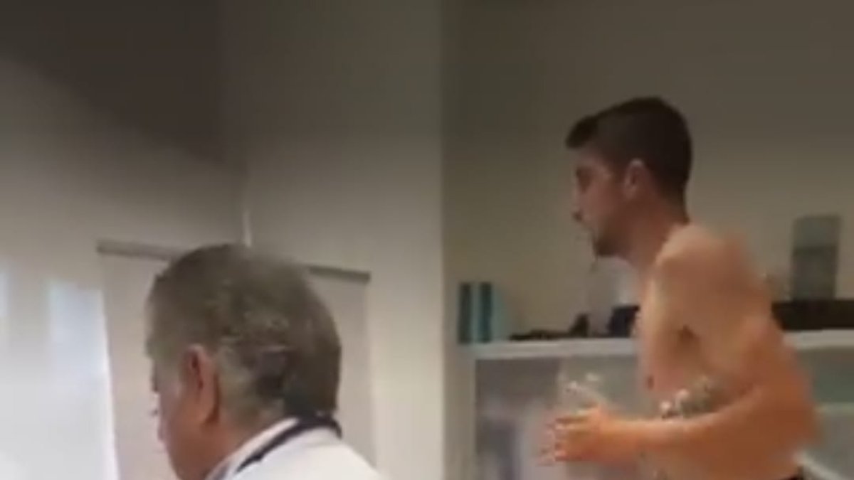 El nuevo jugador rojiblanco pasa las pruebas médicas en Almería.