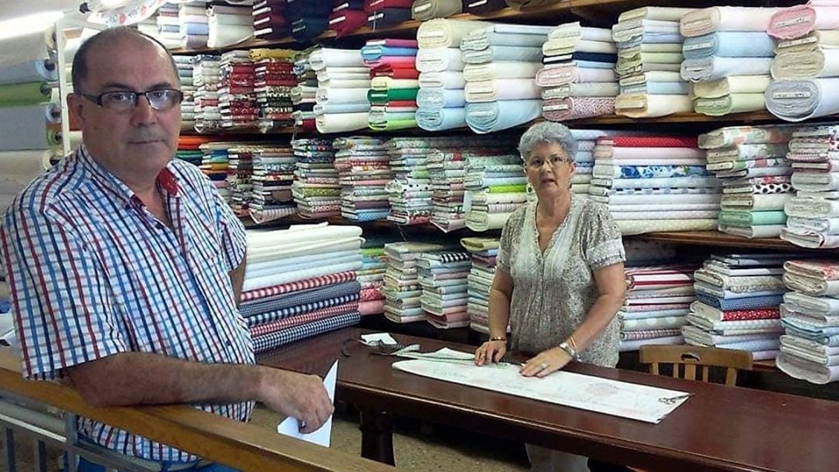 José Antonio García Pardo y María Aguado se han pasado media vida detrás del mostrador.